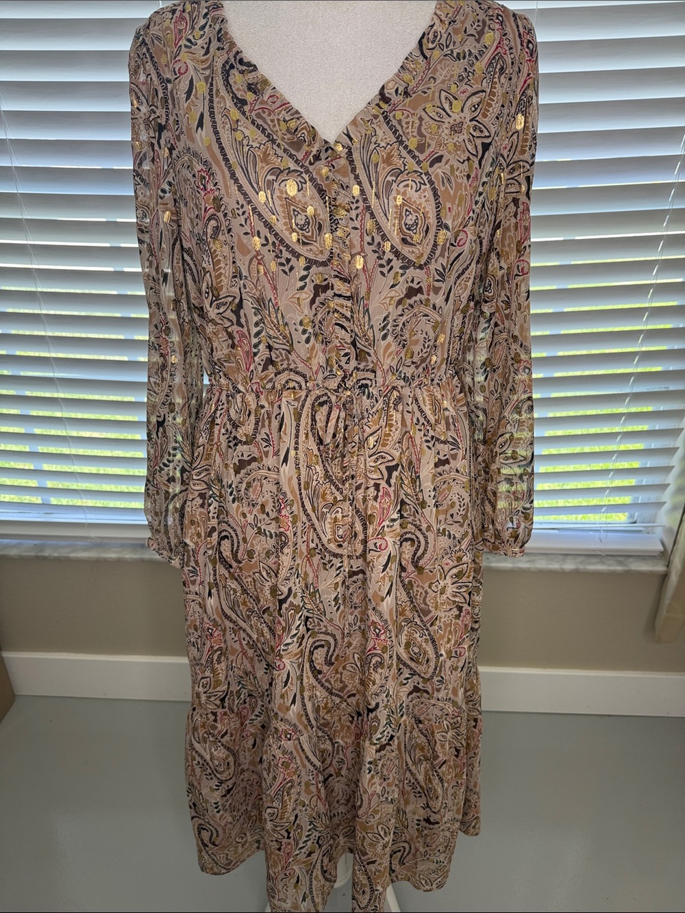 LOFT Beige Paisley Long Sleeve V‑Neck Midi Dress